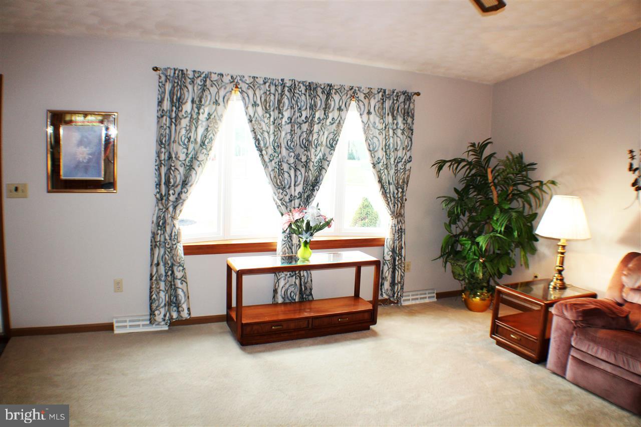 558 Poplar Street Hanover, PA 17331 - Photo 8 of 35 Gallery Image 8