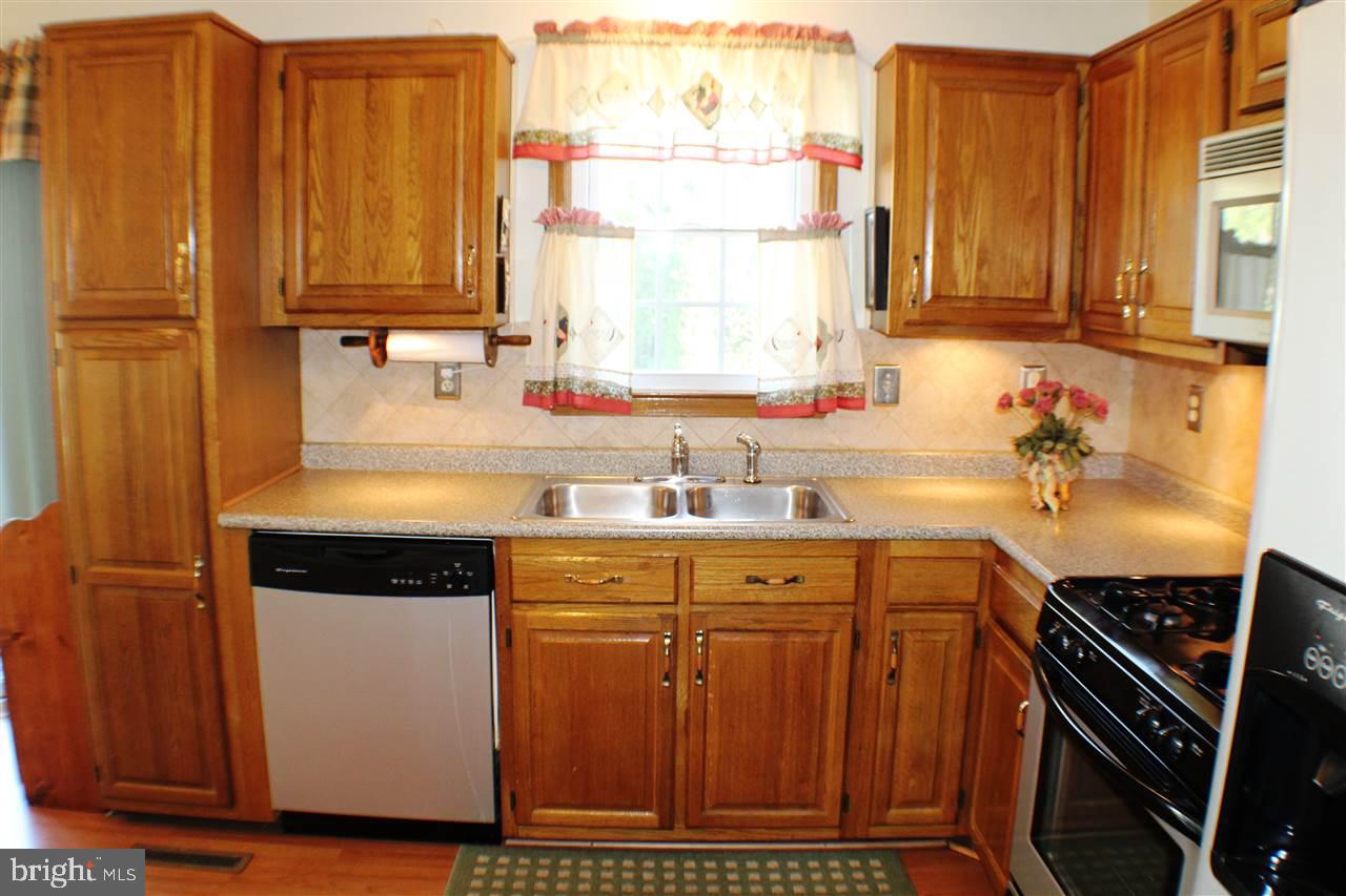 558 Poplar Street Hanover, PA 17331 - Photo 9 of 35 Gallery Image 9