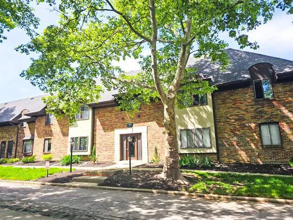 $135,000 | 652 Olde Towne Avenue, Unit 9652T, Columbus, OH 43214