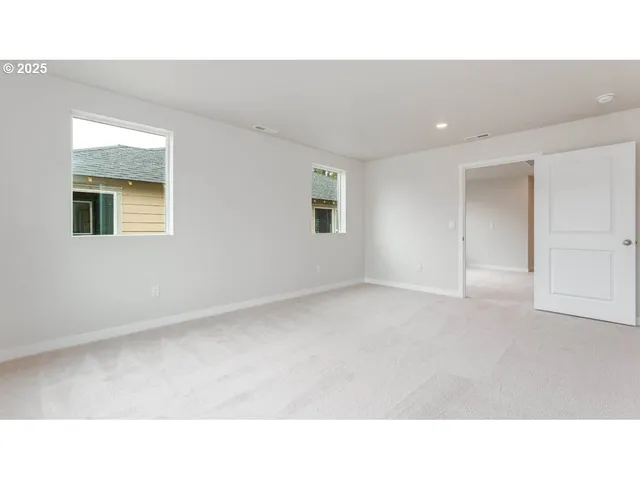 $519,995 | 6487 Southeast Nasha Street, Hillsboro, OR 97123