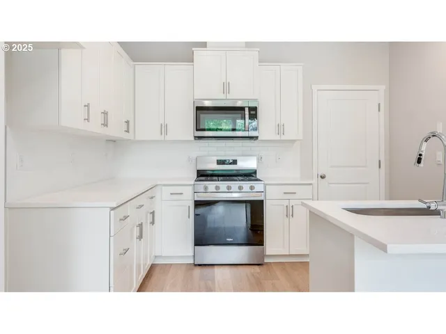 $519,995 | 6487 Southeast Nasha Street, Hillsboro, OR 97123