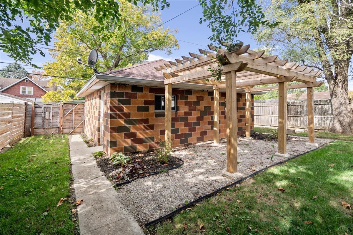 738 North Riley Avenue Indianapolis, IN 46201 - Photo 23 of 27 Gallery Image 23