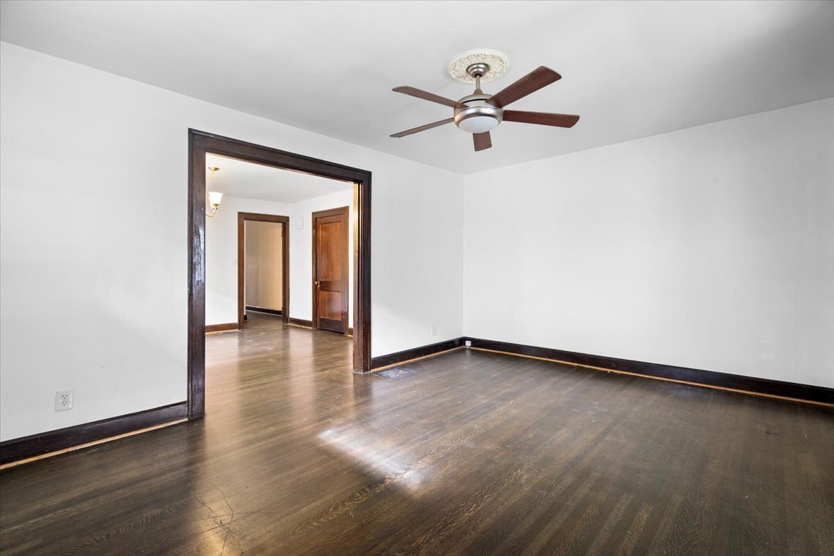 738 North Riley Avenue Indianapolis, IN 46201 - Photo 4 of 27 Gallery Image 4
