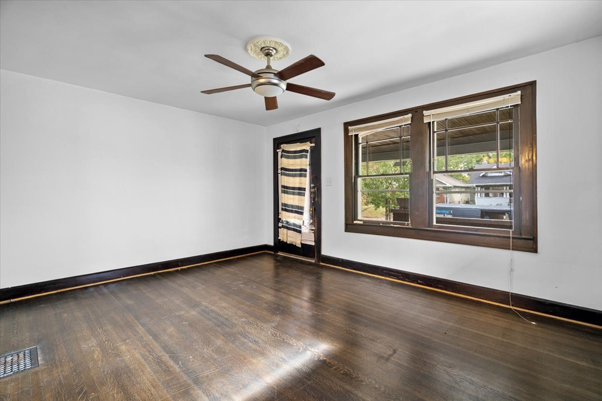 738 North Riley Avenue Indianapolis, IN 46201 - Photo 5 of 27 Gallery Image 5