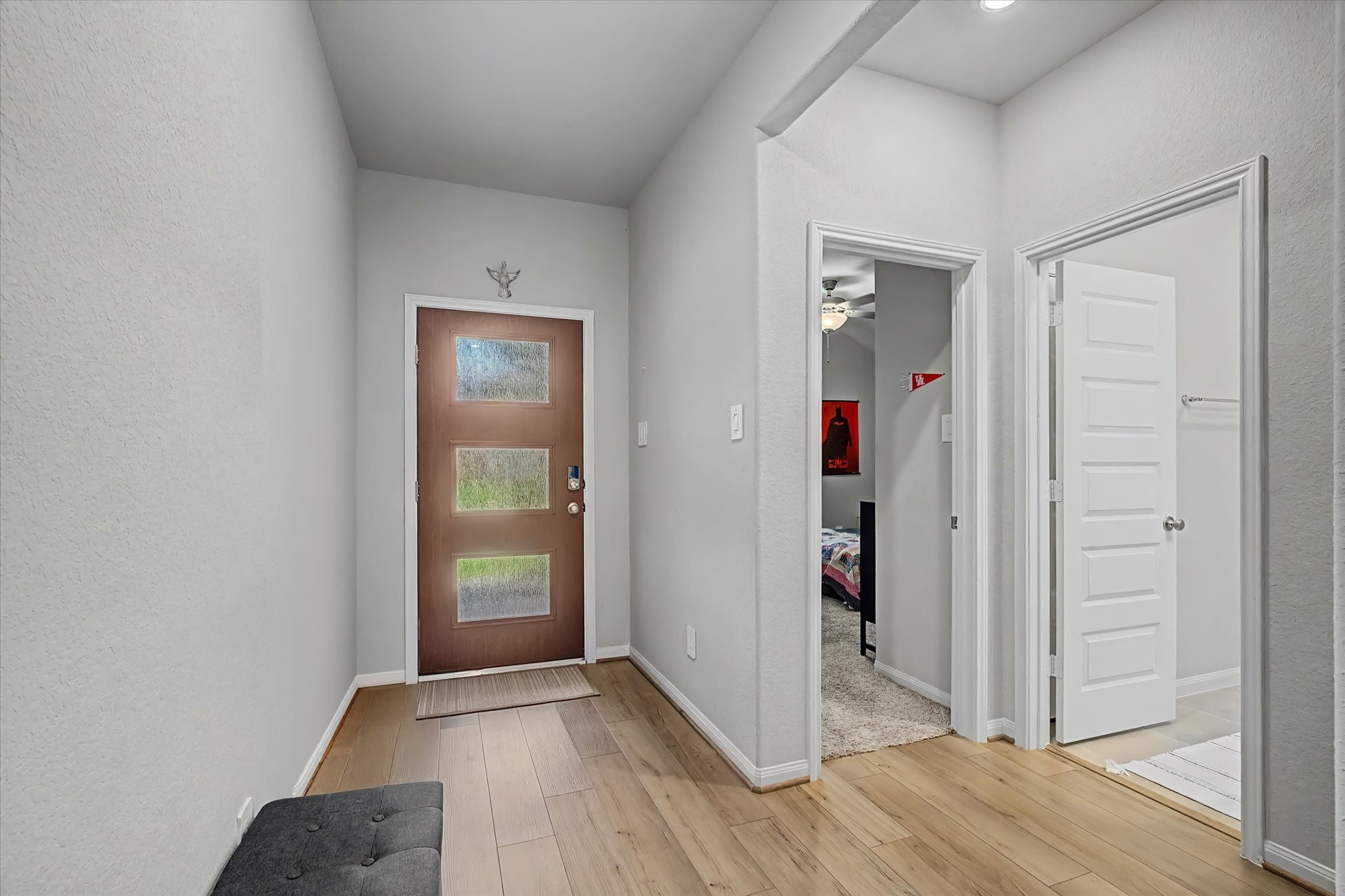 10842 Cliffs View Drive Iowa Colony, TX 77583 - Photo 5 of 47 Come on in!