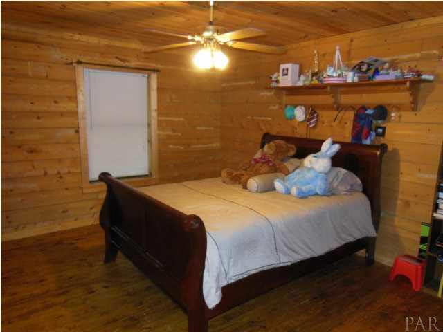 4535 Hayes Road Milton, FL 32583 - Photo 13 of 25 Gallery Image 13