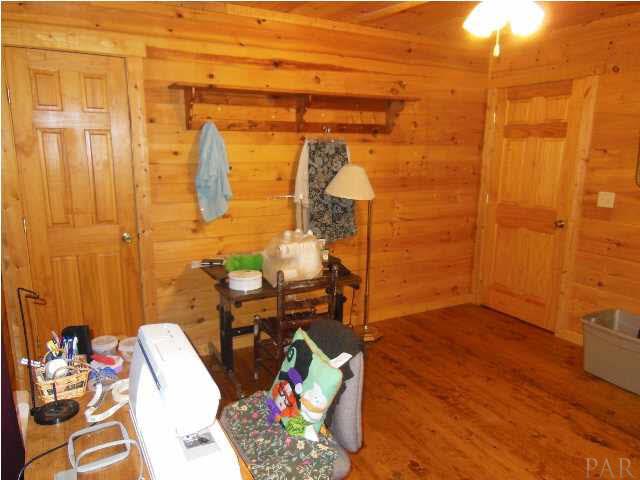 4535 Hayes Road Milton, FL 32583 - Photo 16 of 25 Gallery Image 16