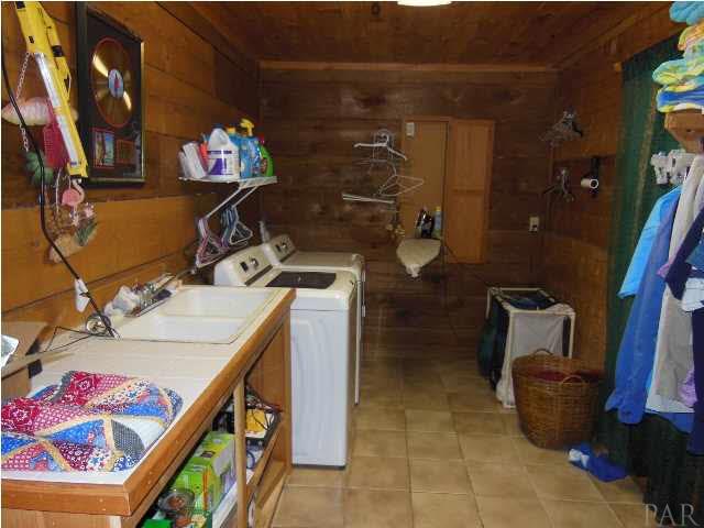 4535 Hayes Road Milton, FL 32583 - Photo 19 of 25 Gallery Image 19