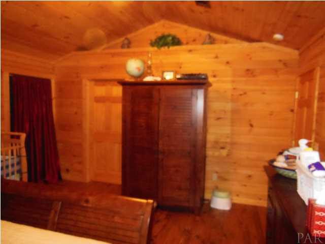 4535 Hayes Road Milton, FL 32583 - Photo 21 of 25 Gallery Image 21