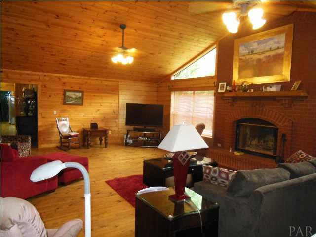 4535 Hayes Road Milton, FL 32583 - Photo 6 of 25 Gallery Image 6