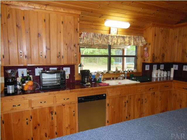 4535 Hayes Road Milton, FL 32583 - Photo 7 of 25 Gallery Image 7