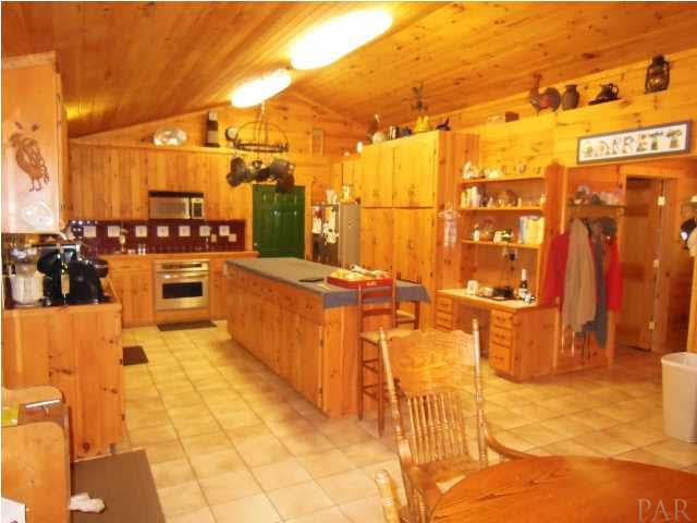 4535 Hayes Road Milton, FL 32583 - Photo 8 of 25 Gallery Image 8