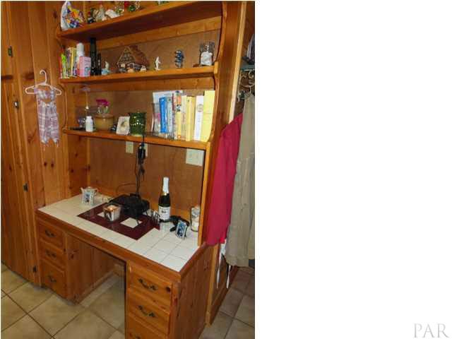 4535 Hayes Road Milton, FL 32583 - Photo 10 of 25 Gallery Image 10