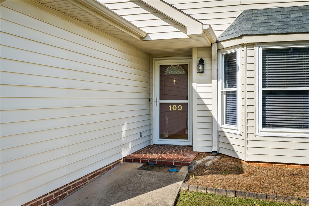 109 Cobblestone Circle Anderson, SC 29621 - Photo 5 of 30 Gallery Image 5