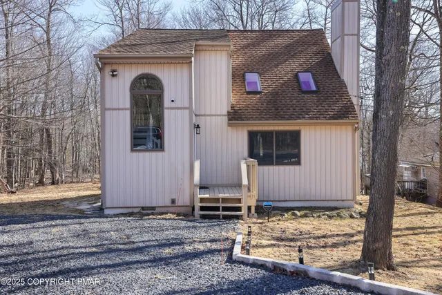 $2,400 | 2103 Rosemont Drive, Tobyhanna, PA 18466