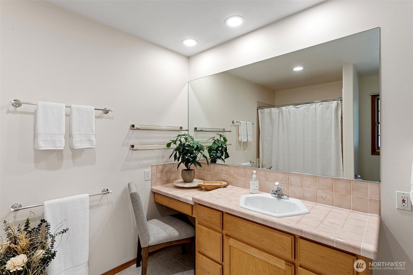 7810 175th Street Southwest Edmonds, WA 98026 - Photo 17 of 39