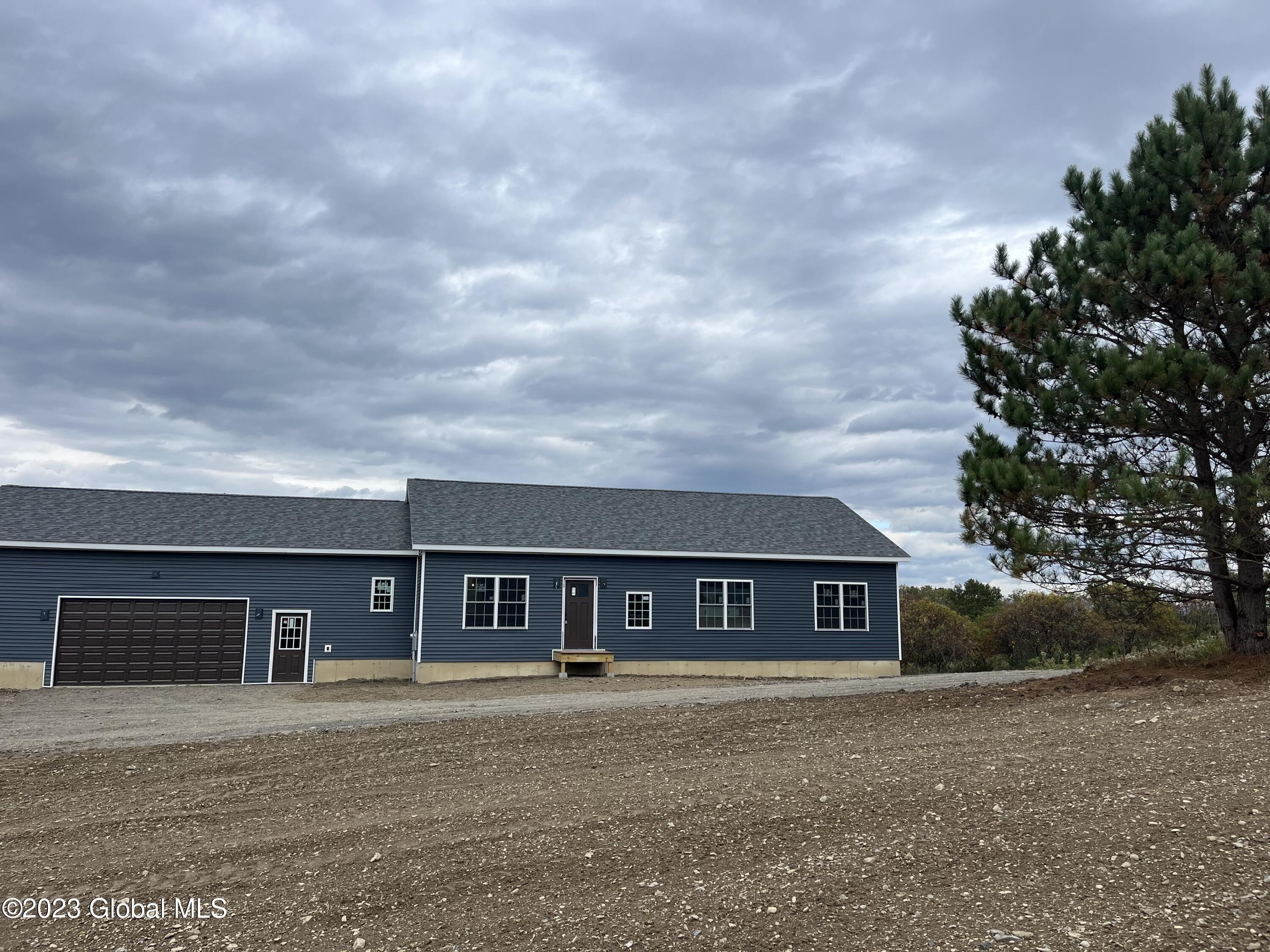 240 Marpe Road Pittstown, NY 12094 - Photo 1 of 17 IMG_2238