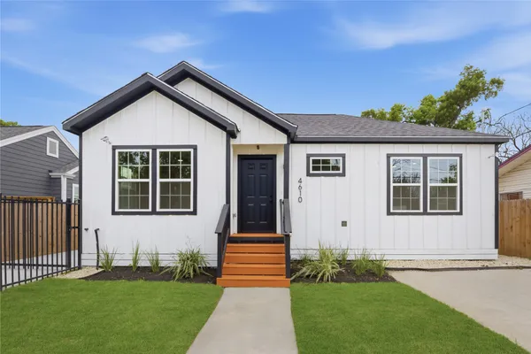 $1,850 | 4610 Providence Street, Unit A, Houston, TX 77020