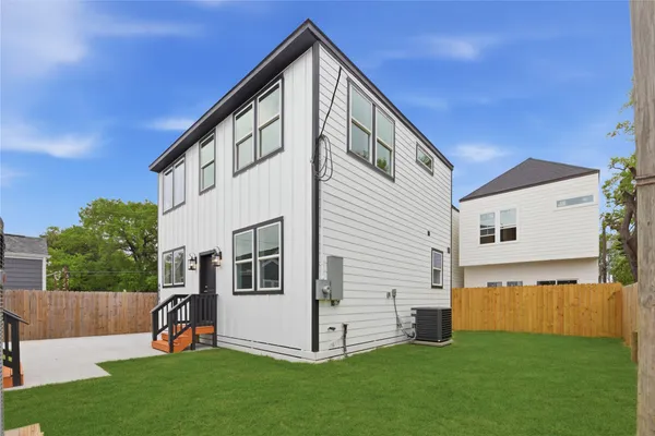 $1,850 | 4610 Providence Street, Unit A, Houston, TX 77020