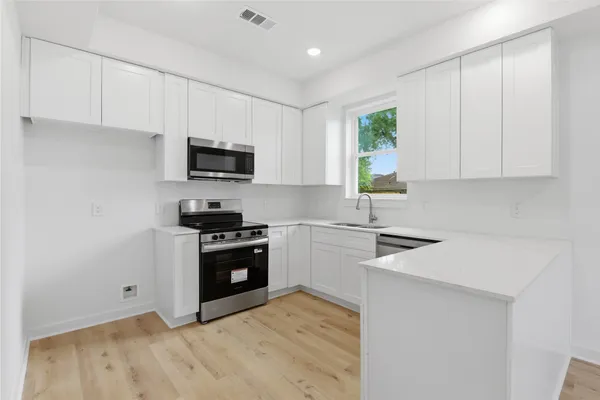 $1,850 | 4610 Providence Street, Unit A, Houston, TX 77020