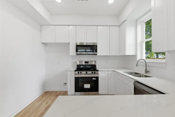 $1,850 | 4610 Providence Street, Unit A, Houston, TX 77020