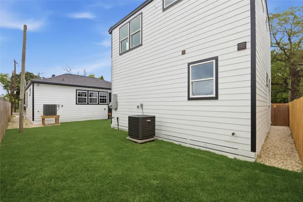 $1,850 | 4610 Providence Street, Unit A, Houston, TX 77020