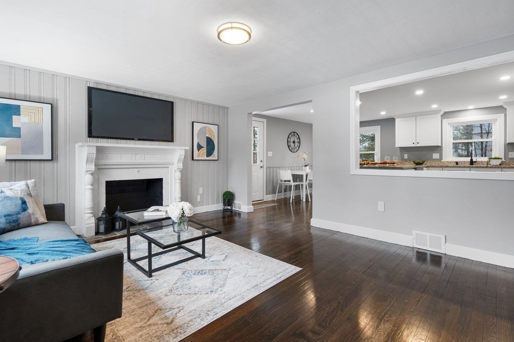 38 Oriole Road Stoughton, MA 02072 - Photo 2 of 34 Gallery Image 2