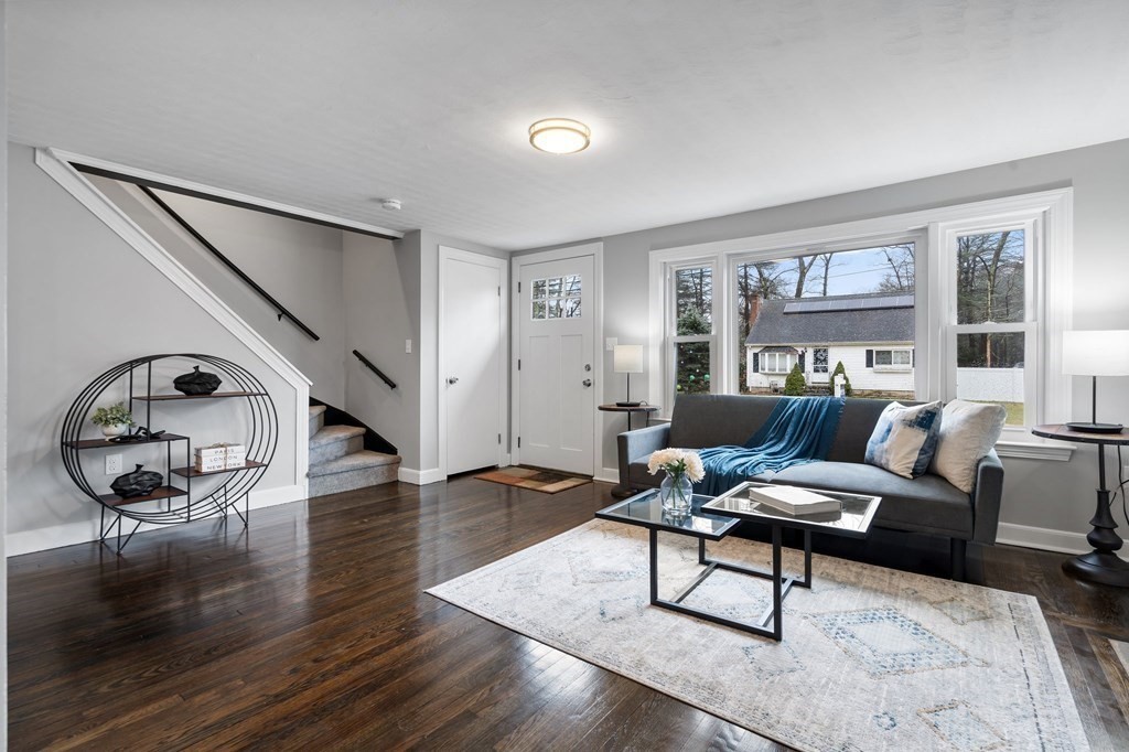 38 Oriole Road Stoughton, MA 02072 - Photo 4 of 34 Gallery Image 4