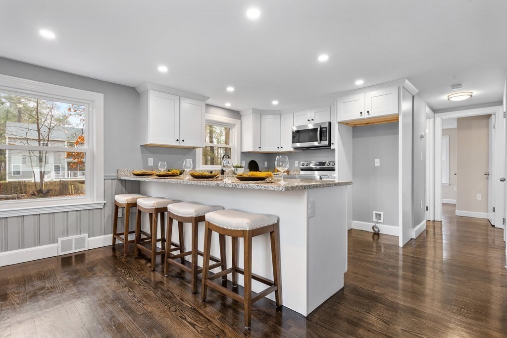 38 Oriole Road Stoughton, MA 02072 - Photo 5 of 34 Gallery Image 5