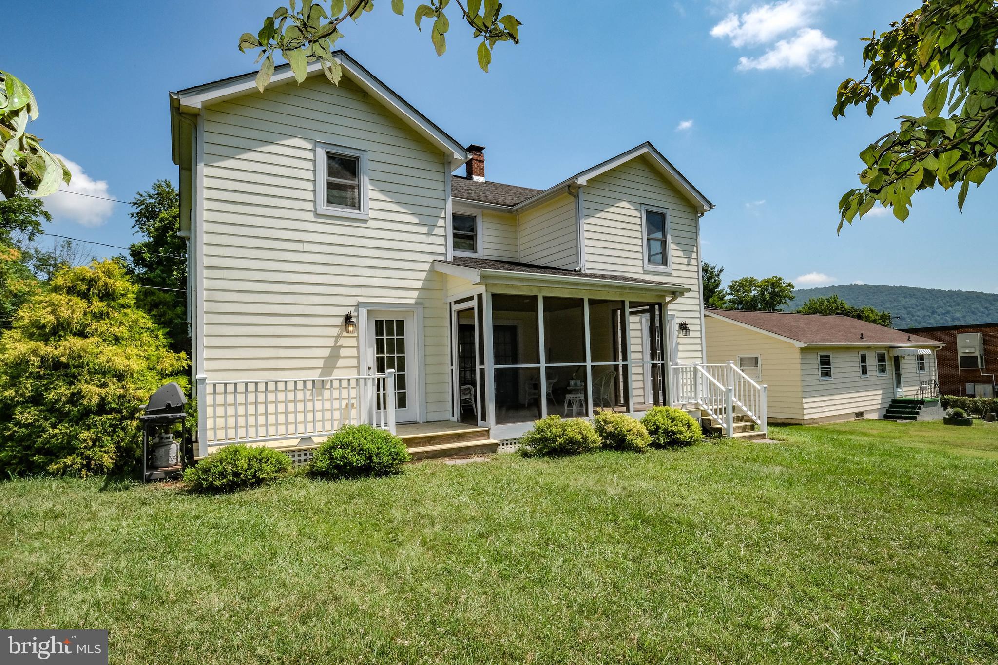 1143 West Ridge Street Harpers Ferry, WV 25425 - Photo 6 of 62