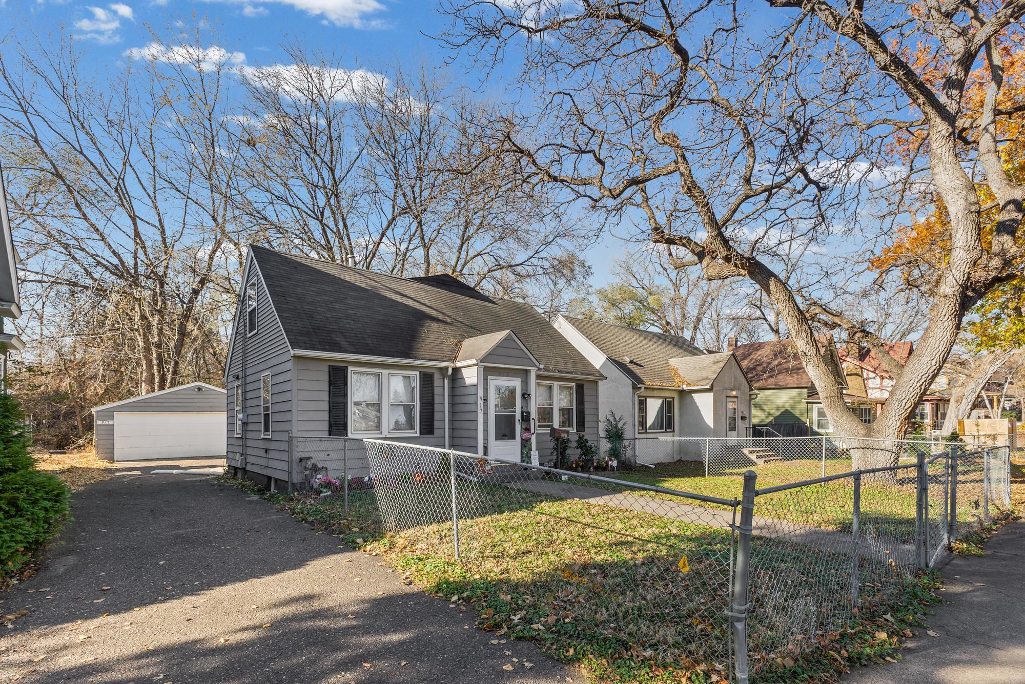 917 Jessie Street St. Paul, MN 55130 - Photo 4 of 31