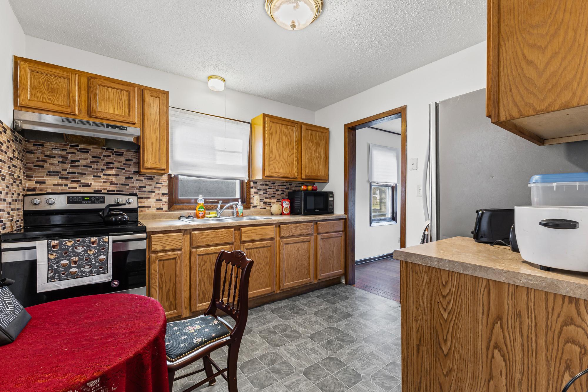 917 Jessie Street St. Paul, MN 55130 - Photo 7 of 31