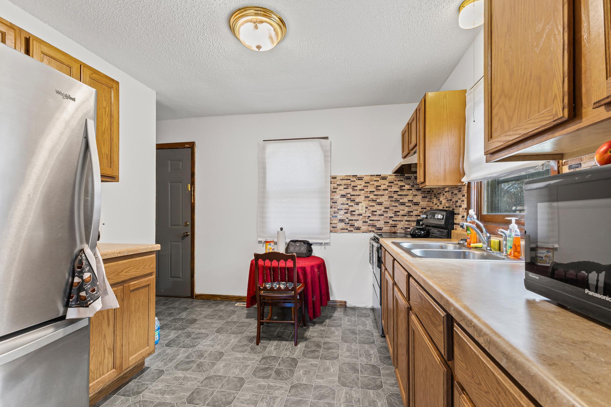 917 Jessie Street St. Paul, MN 55130 - Photo 8 of 31