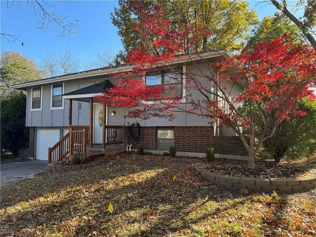 $265,000 | 1205 Southeast 5th Street, Lee's Summit, MO 64063