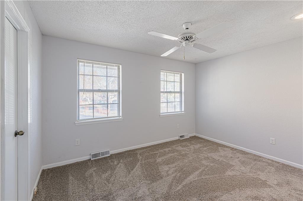 1205 Southeast 5th Street Lee's Summit, MO 64063 - Photo 14 of 35