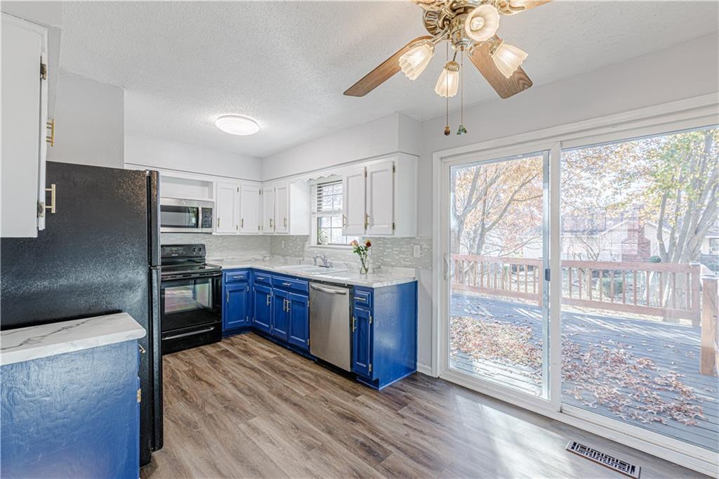 1205 Southeast 5th Street Lee's Summit, MO 64063 - Photo 9 of 35