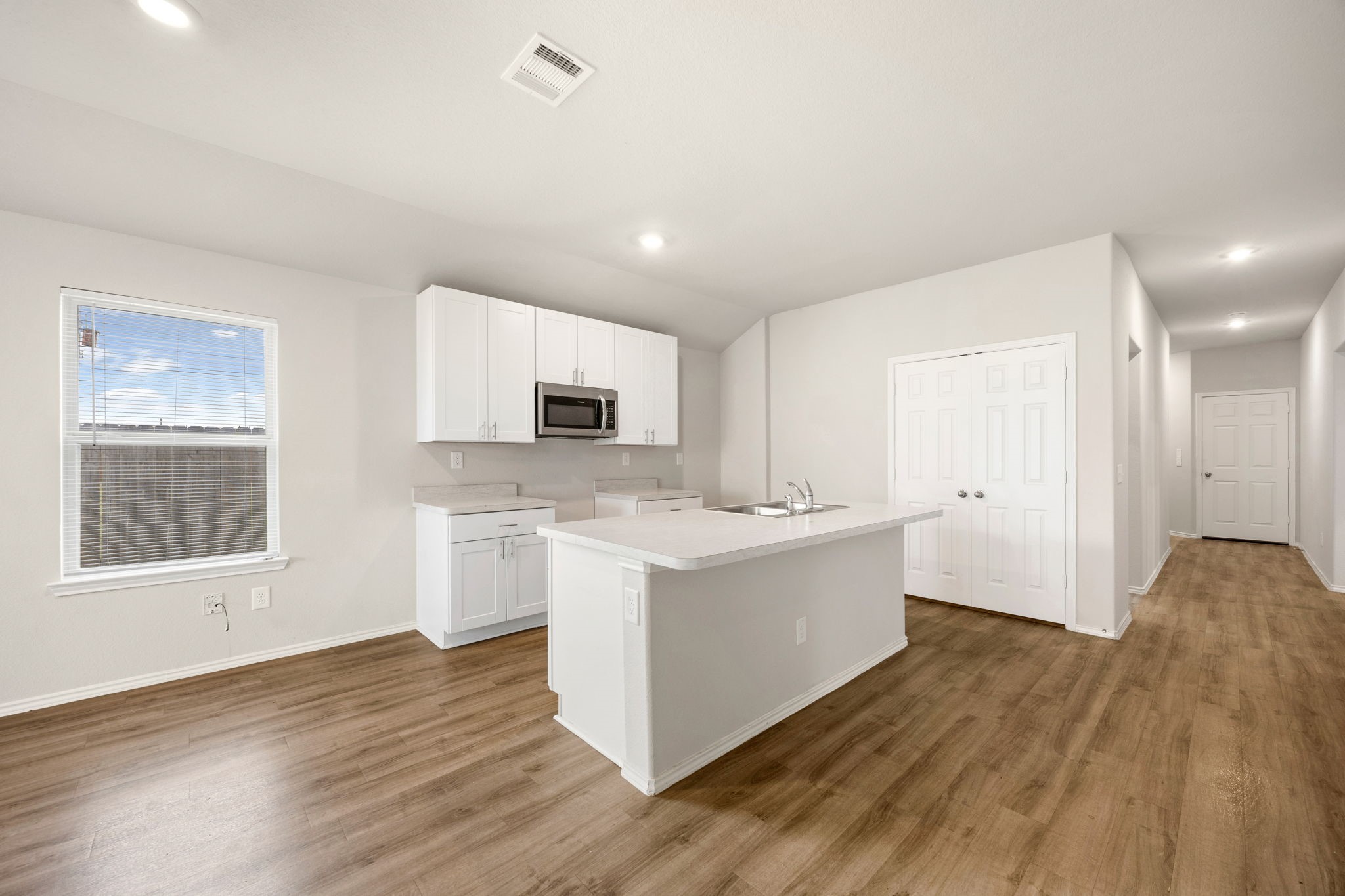 2006 Brixham Bluff Lane Spring, TX 77373 - Photo 5 of 26