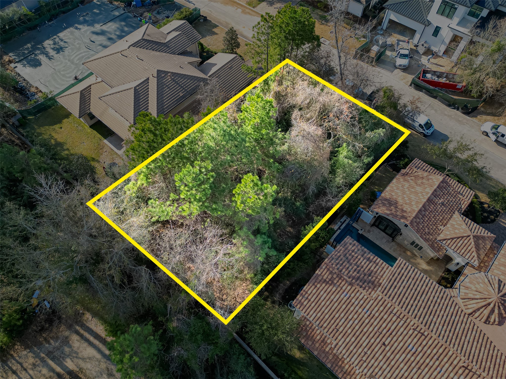39 Pronghorn Place Spring, TX 77389 - Photo 11 of 39 a view of a backyard with sitting area