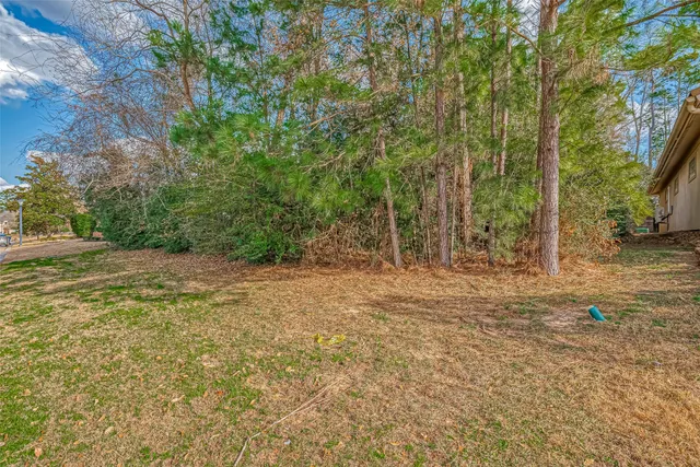 a view of a lake with houses