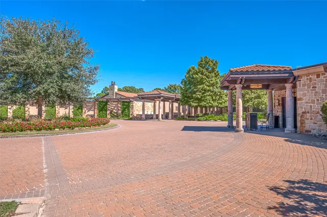 $625,000 | 39 Pronghorn Place, Spring, TX 77389