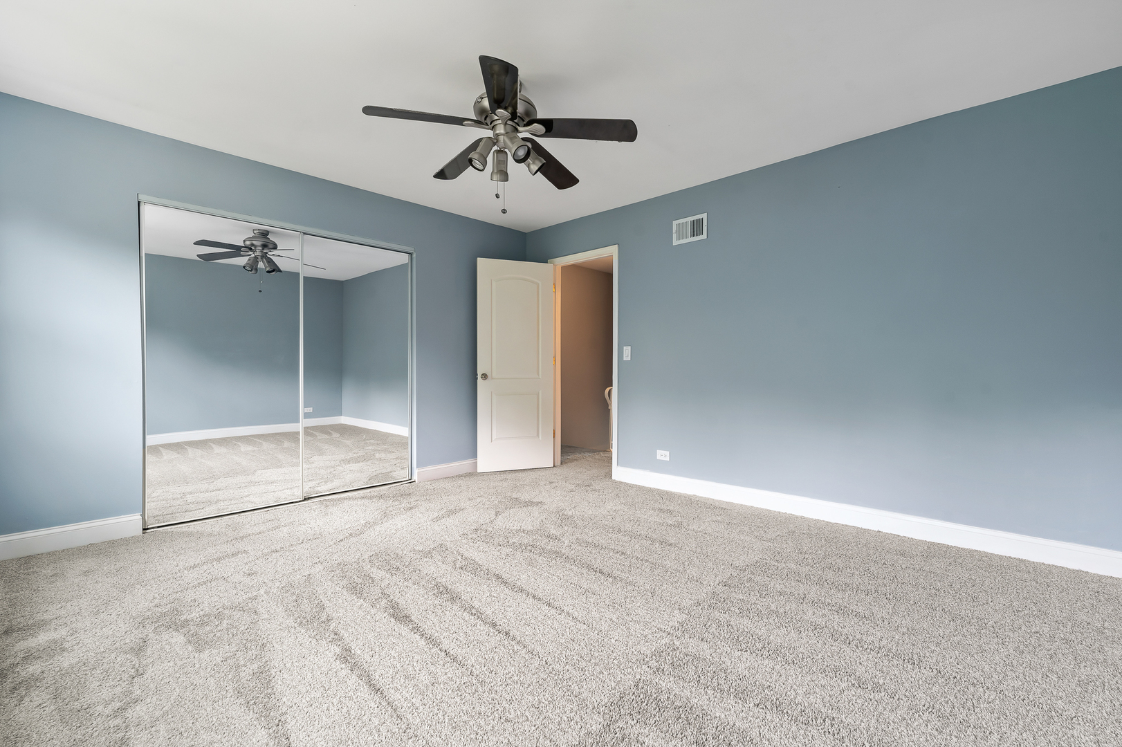 362 Rodenburg Road Roselle, IL 60172 - Photo 14 of 19 a view of empty room with a ceiling fan