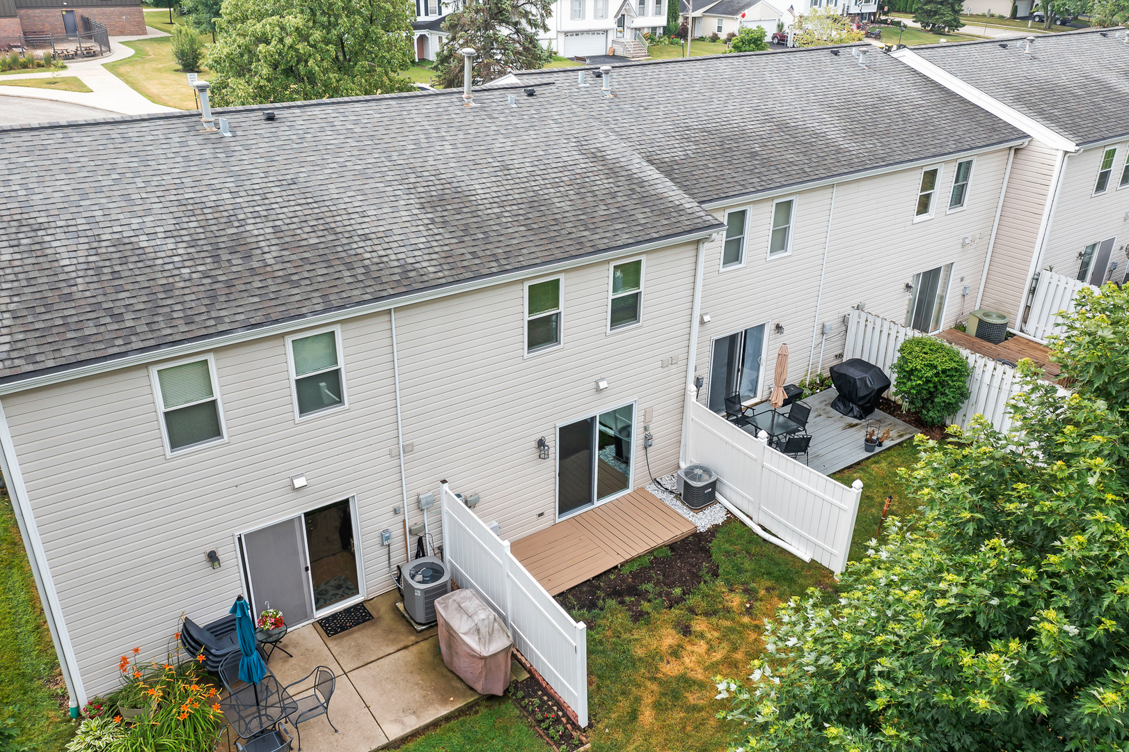 362 Rodenburg Road Roselle, IL 60172 - Photo 18 of 19 a view of a house with backyard and sitting area
