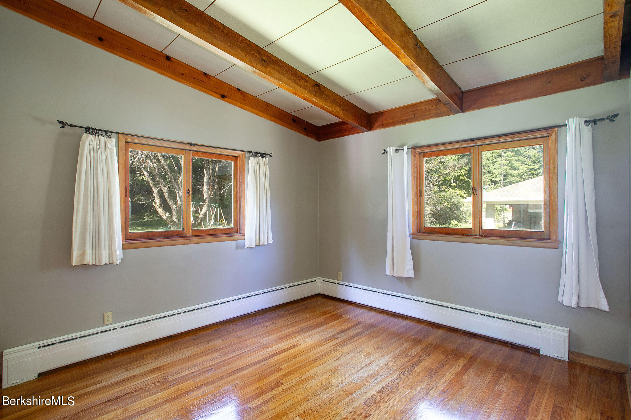 69 Valentine Road Pittsfield, MA 01201 - Photo 13 of 26 0024