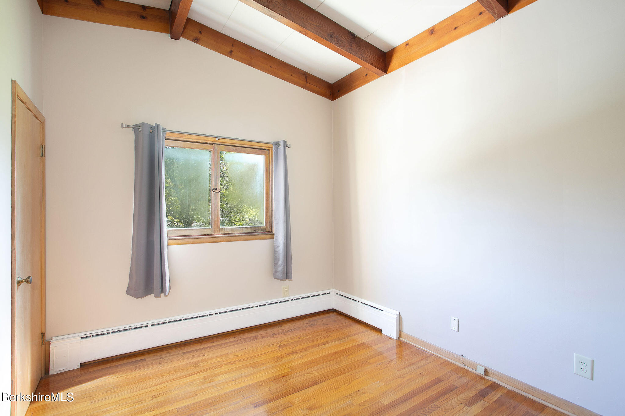69 Valentine Road Pittsfield, MA 01201 - Photo 17 of 26 0021