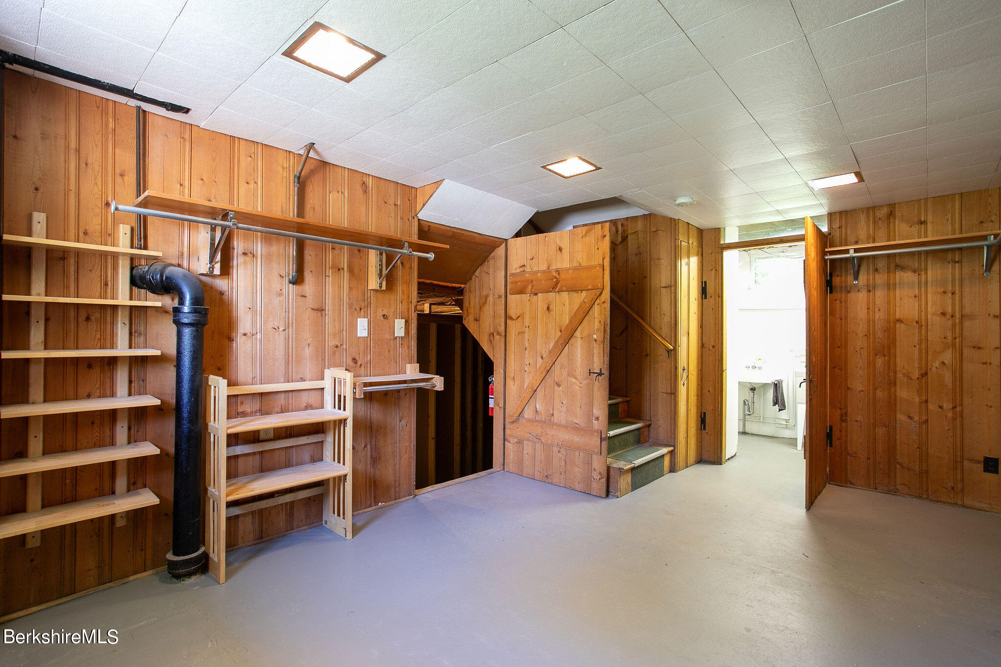 69 Valentine Road Pittsfield, MA 01201 - Photo 18 of 26 0026