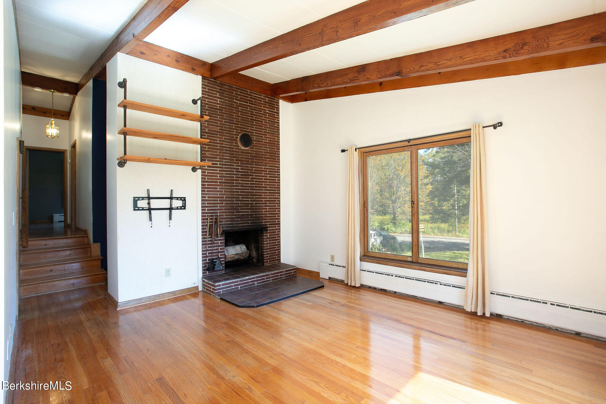 69 Valentine Road Pittsfield, MA 01201 - Photo 6 of 26 0013