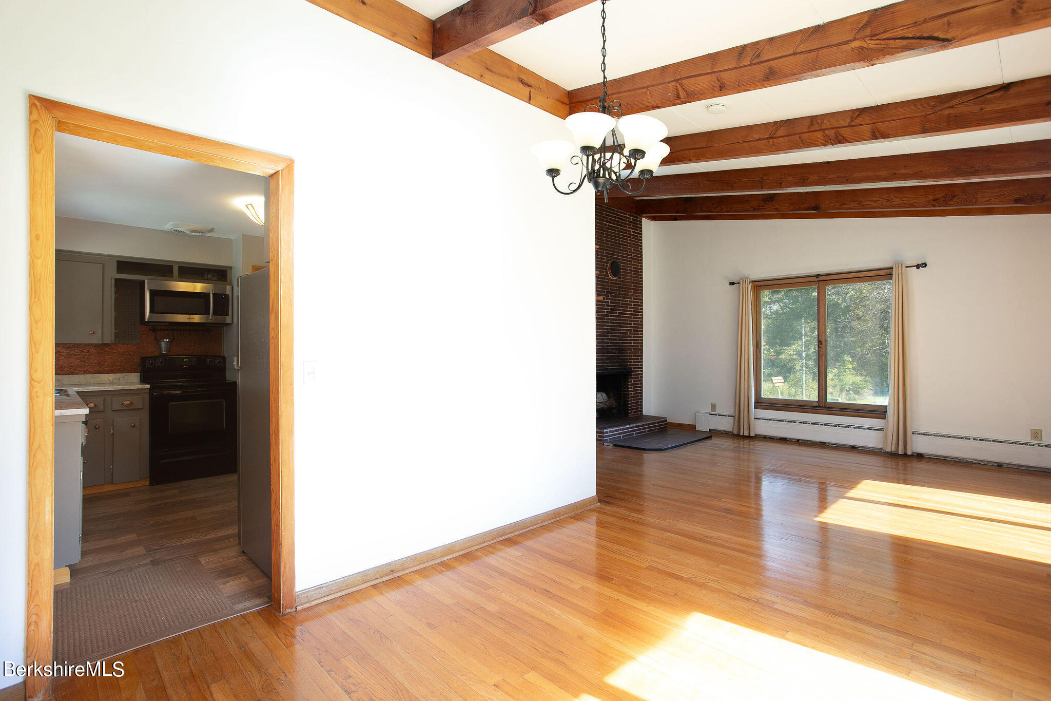 69 Valentine Road Pittsfield, MA 01201 - Photo 7 of 26 0015