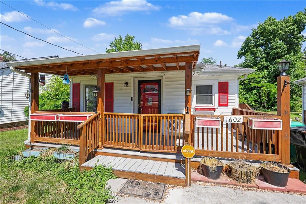 1602 Larkin Street High Point, NC 27262 - Photo 2 of 32