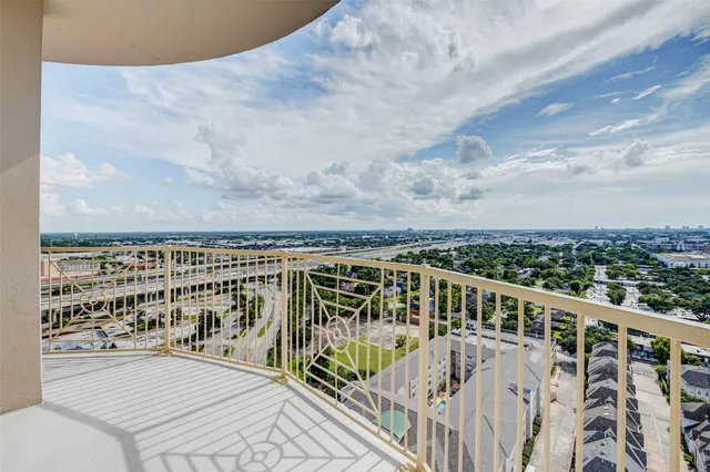 $3,000 | 3505 Sage Road, Unit 2102, Houston, TX 77056