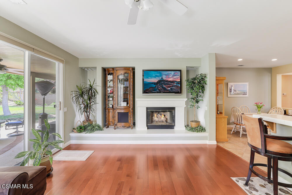 2262 Rudolph Drive Simi Valley, CA 93065 - Photo 14 of 36 2262 Rudolph Drive-10